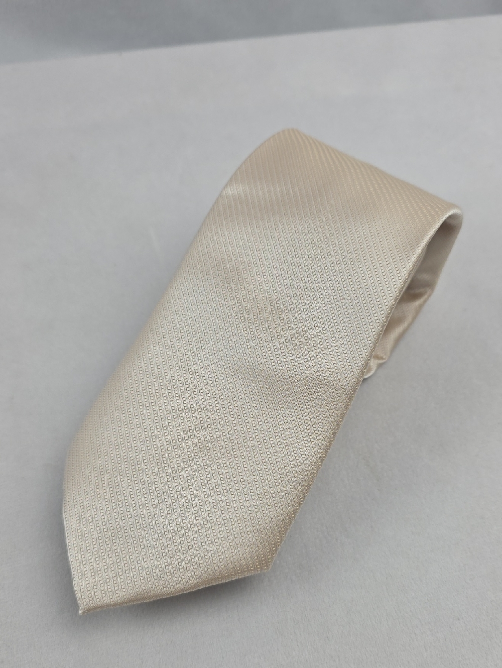 Hi-Tie Classic Cream / Champagne Men's 100% Silk Tie - Elegant Solid Finish B84